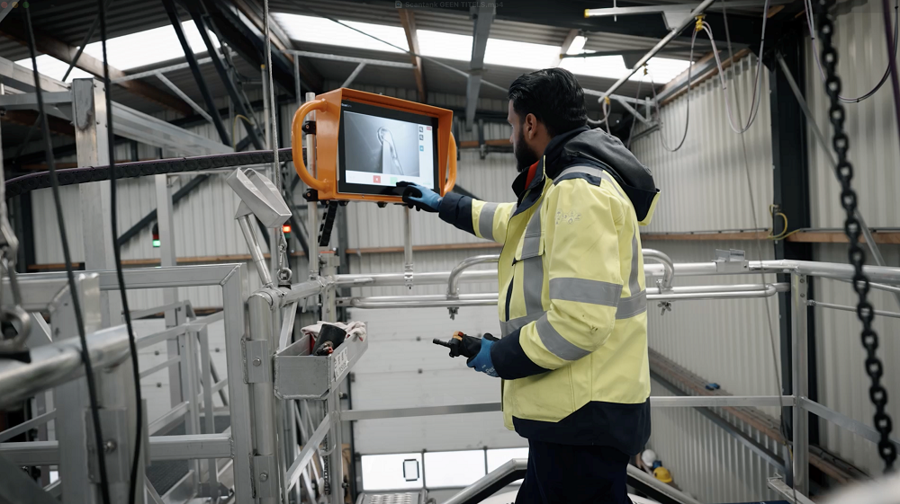 Eliminate your tank cleaning blind spots
