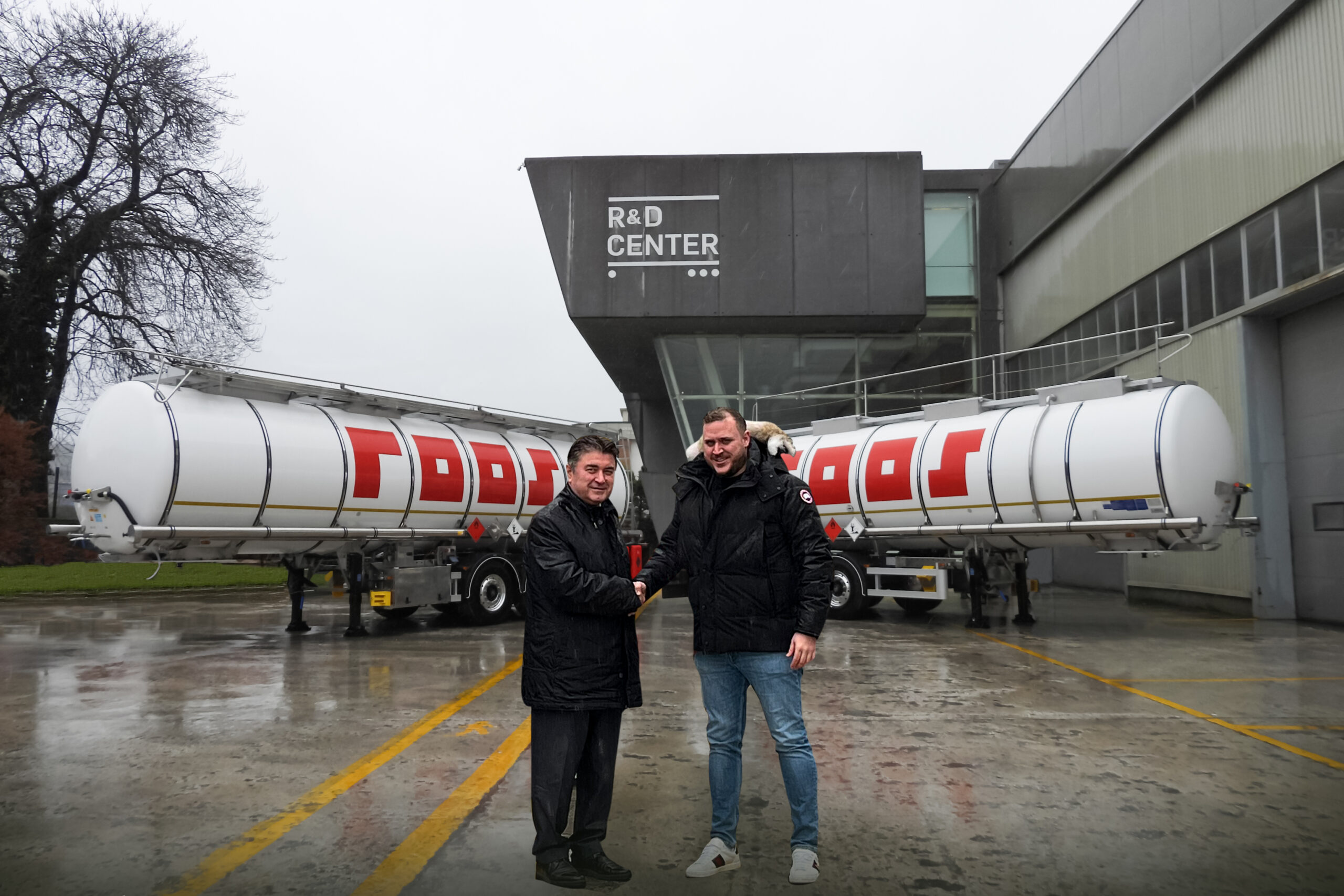 Kässbohrer and Roos Spedition strengthen partnership with 15 chemical tankers