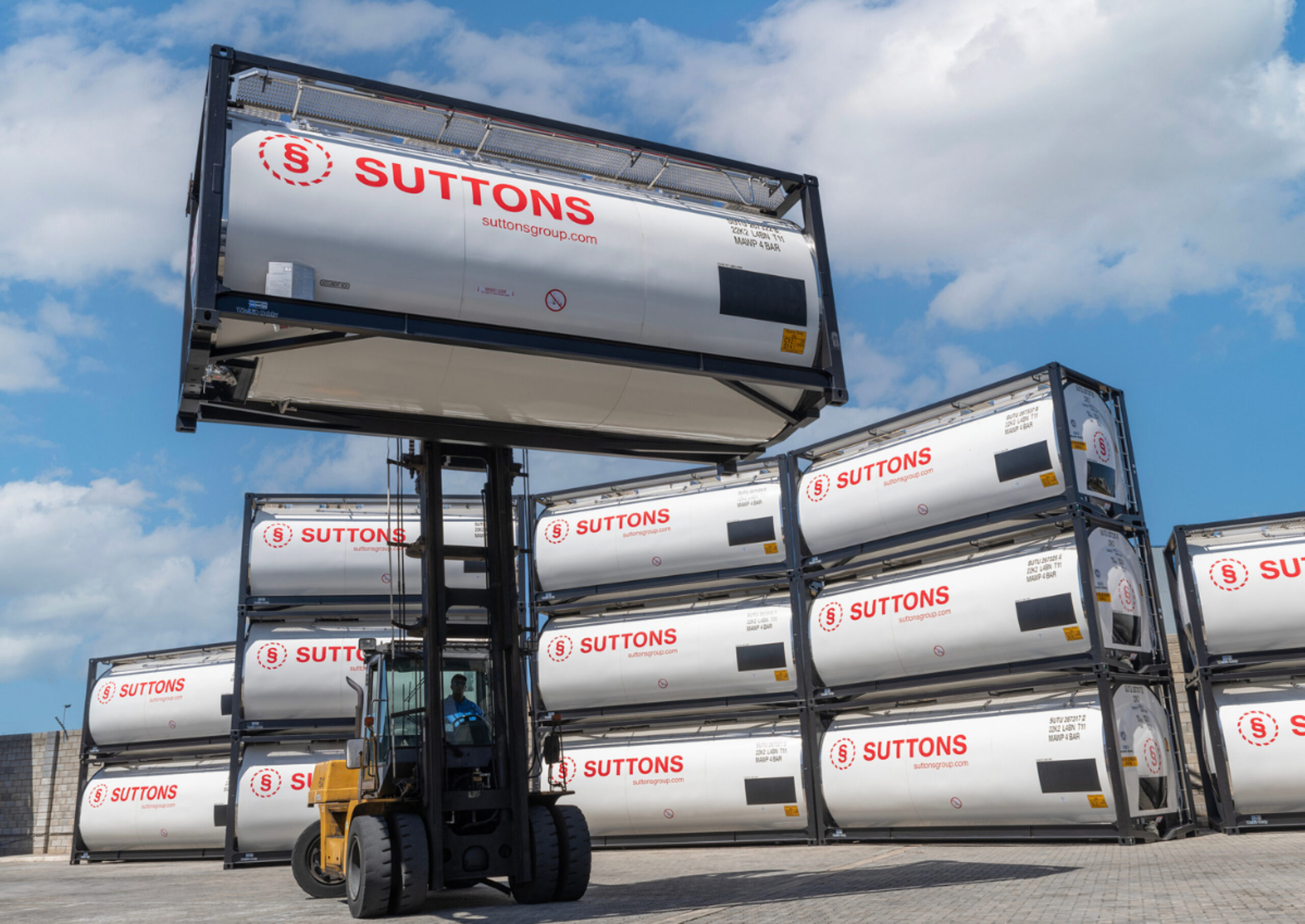 Stolt-Nielsen acquires 100% stake in Suttons International